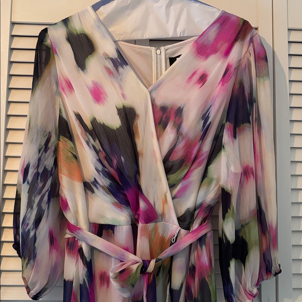 DKNY White and Pink Dress - Picture 2 of 15